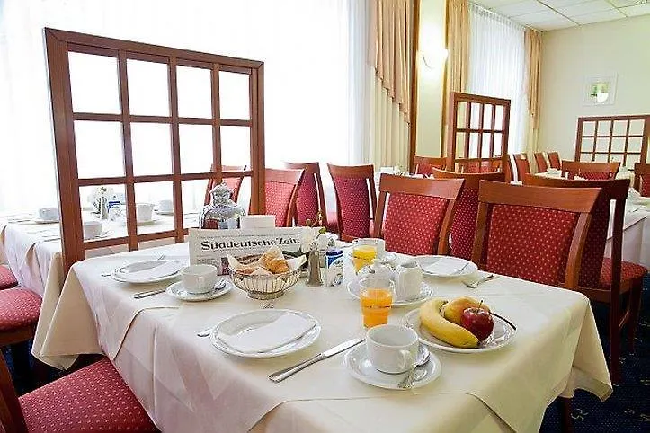 Novina Hotel Tillypark Nuremberg 4*,